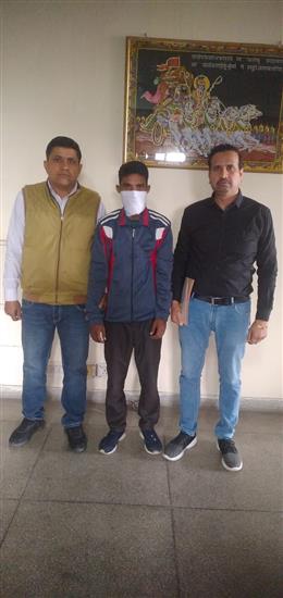 ए.सी.बी. रोहतक की टीम ने मुकदमा में फरार तीसरे आरोपी प्रदीप कुमार को किया गिरफ्तार 