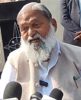 अनिल विज के निर्देश पर रोहतक में बिजली विभाग की लापरवाही पर कार्रवाई