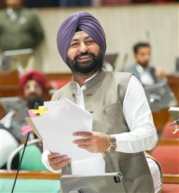  मोहाली की मोटर मार्केट में बूथ और दुकानें जल्द आवंटित की जाएंगी: कैबिनेट मंत्री मुंडियां ने विधानसभा में दिया भरोसा