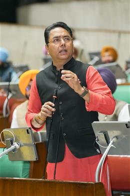पंजाब विधानसभा द्वारा एनसीटी दिल्ली की भाजपा सरकार द्वारा बाबा साहेब डॉ. भीमराव अंबेडकर और शहीद भगत सिंह की तस्वीरें हटाने की निंदा प्रस्ताव सर्वसम्मति से पारित