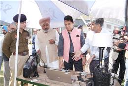 सीमा पार से नशीली दवाओं की तस्करी से निपटने के लिए एंटी-ड्रग कैबिनेट उप-समिति ने एंटी-ड्रोन तकनीक के ट्रायल लिए