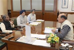 पूर्व सैनिकों और शहीद सैनिकों के परिवारों के लिए कल्याणकारी योजनाओं को प्रभावी ढंग से लागू किया जाए: मोहिंदर भगत ने अधिकारियों को दिए निर्देश