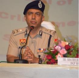 अपराध नियंत्रण को लेकर पुलिस महानिदेशक की अध्यक्षता में बैठक आयोजित
