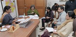 डॉ. बलजीत कौर द्वारा कल्याणकारी योजनाओं के अधीन बकाया फंडों के उपयोग में तेजी लाने के सख्त निर्देश
